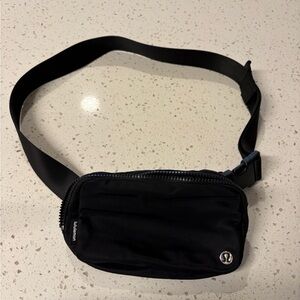 lululemon athletica Black Everywhere Belt Bag
